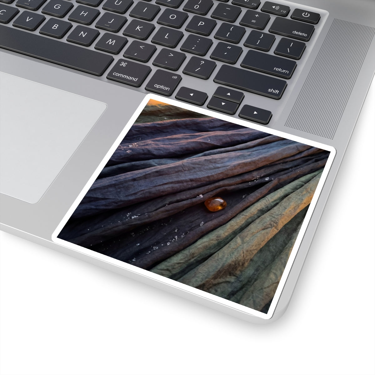 Datsuzoku Silk Drape Sticker - Dark Japandi Shadow Zen